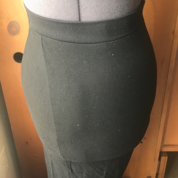 Black maxi skirt - Picture 1 of 1